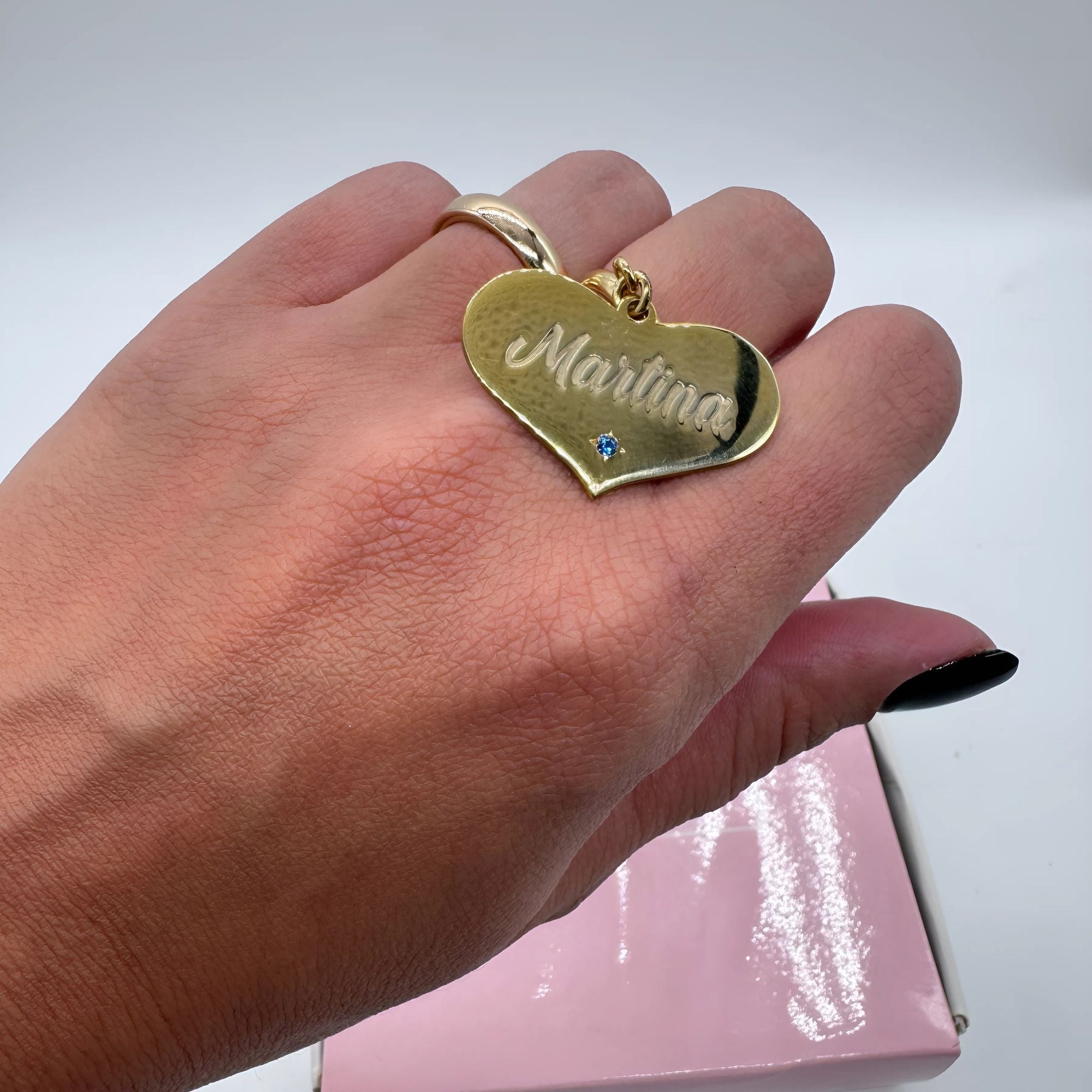 Anello nome e zircone